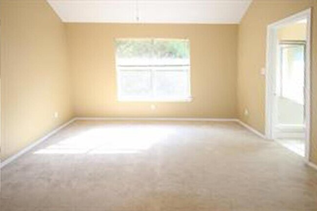 Building Photo - 63 Ledgestone Pl