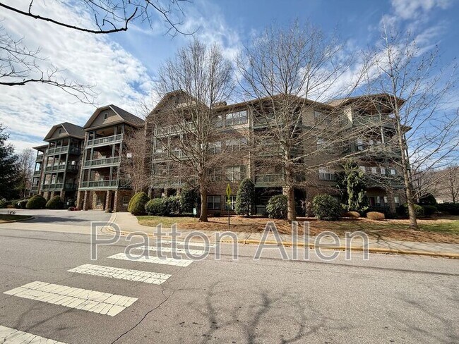 Building Photo - 9 Kenilworth Knl