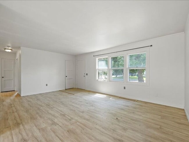 Building Photo - 1306 Putnam St