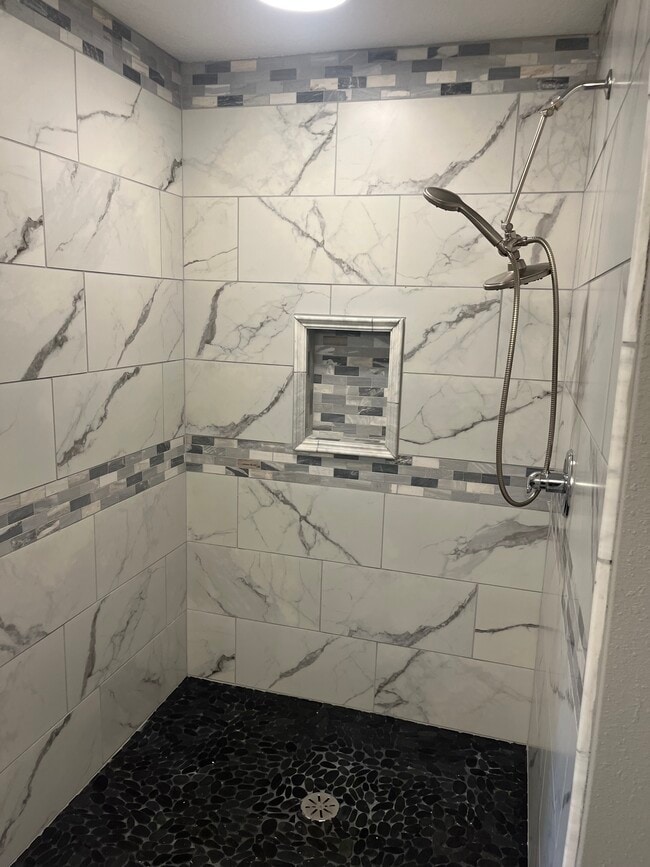 Building Photo - 701 Sarazen Dr