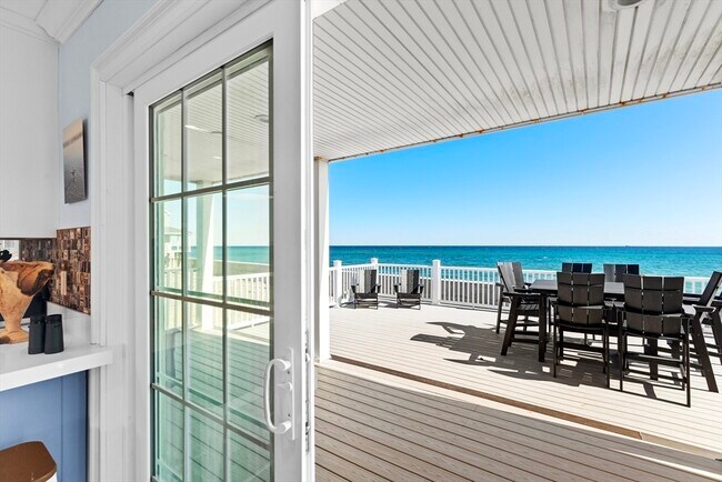 Primary Photo - 308 Ocean St