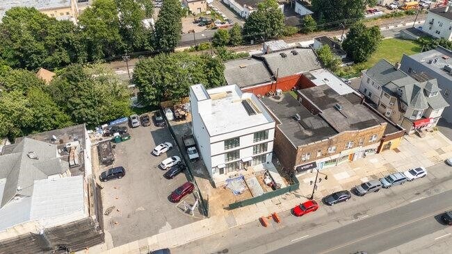 Building Photo - 330 Washington Ave
