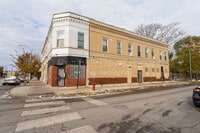 Building Photo - 3328 W Chicago Ave