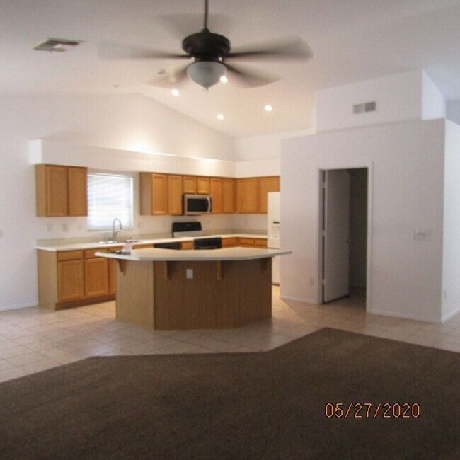Building Photo - Single Story 3 bedroom Home in Great Location