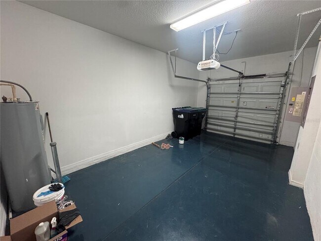 Building Photo - 2853 Adelaide Ct