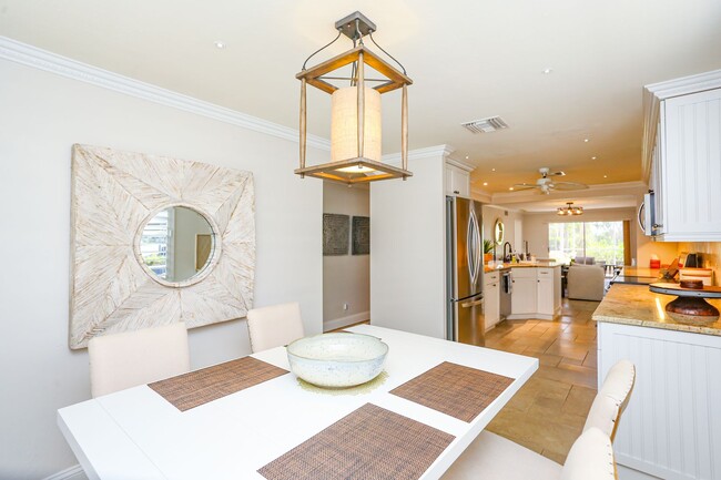 Building Photo - Live the Naples Lifestyle – Elegant 2BR/2B...