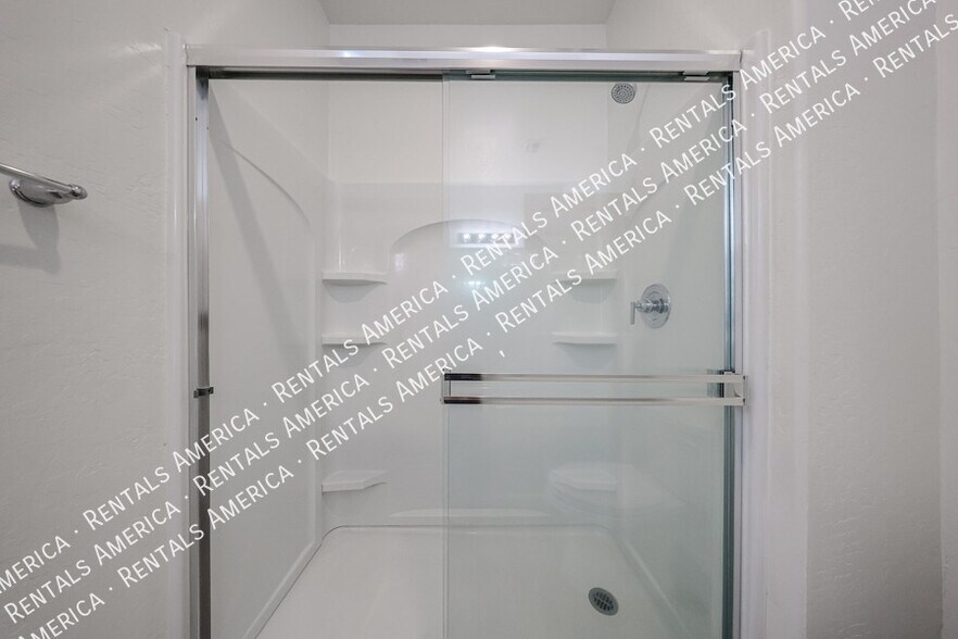 Building Photo - 1857 W 22nd Ave