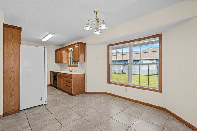 Building Photo - 1278 W Butterfield Dr