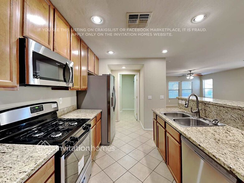 Building Photo - 3895 E Jasper Dr