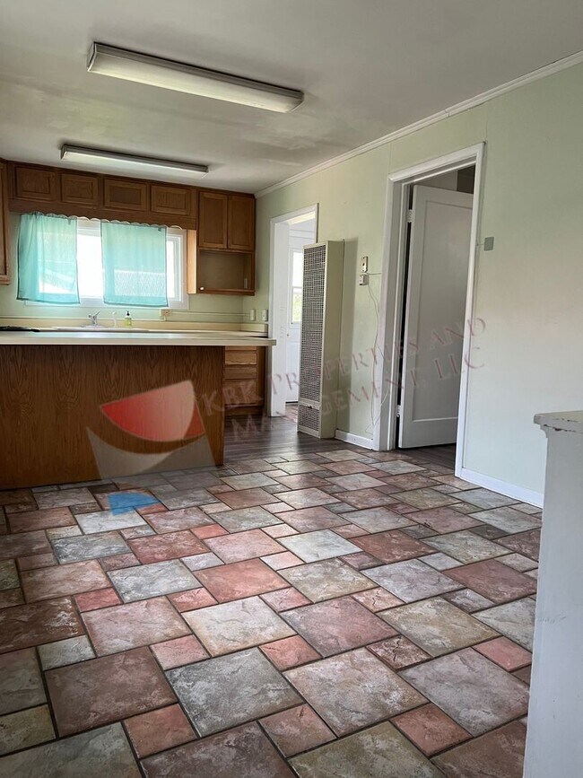 Building Photo - Lundberg