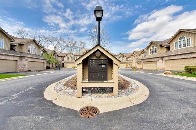 Building Photo - 417 Ashbury Dr