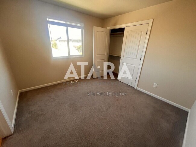Building Photo - 754 Stonne Ln
