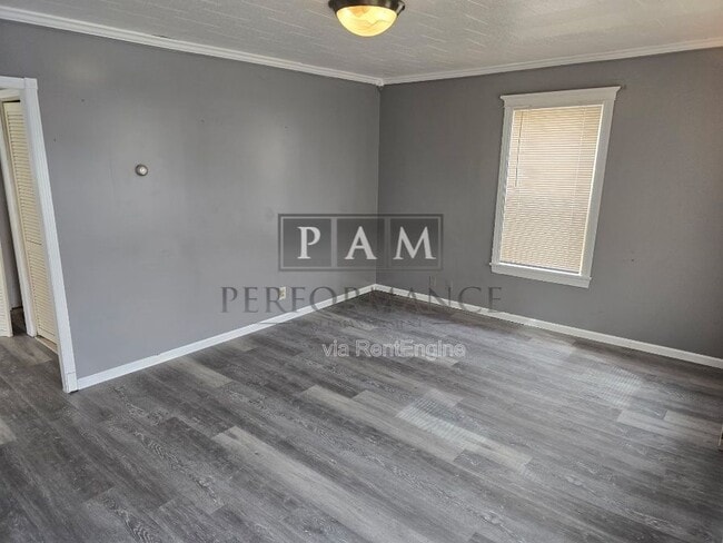 Building Photo - 1208 59th St