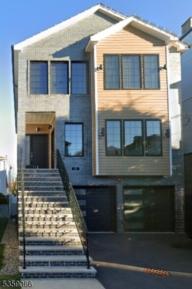Building Photo - 10 Ruby Pl