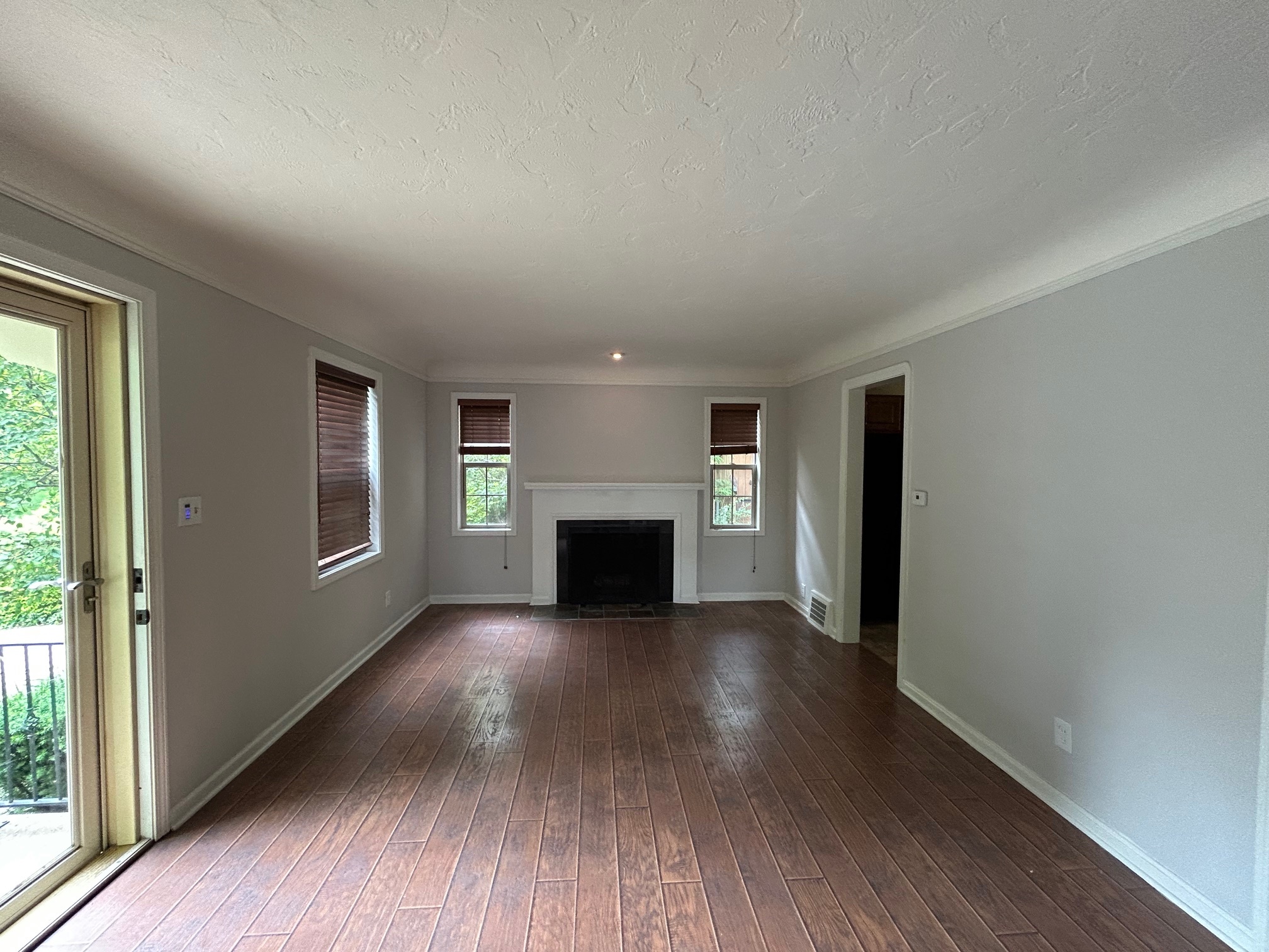 Family Room - 28008 Sites Rd