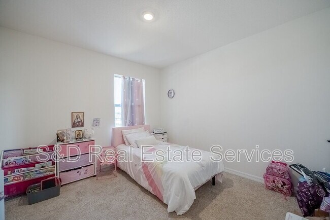 Building Photo - 3883 Resting Robin Ave