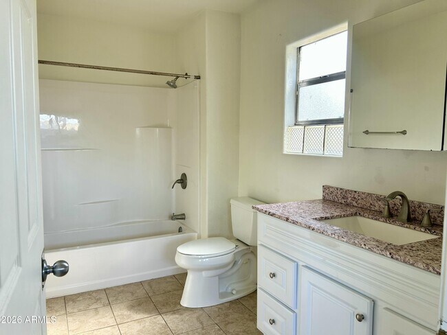 Building Photo - 5545 W State Ave