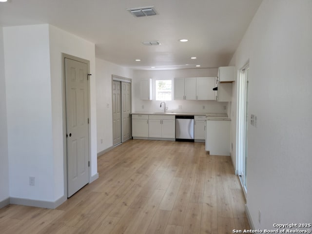 Building Photo - 120 Henry St