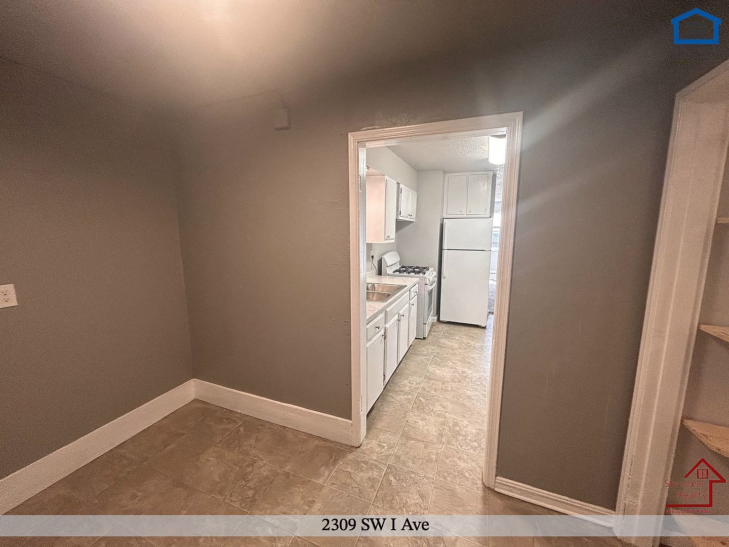 Building Photo - 2309 SW I Ave