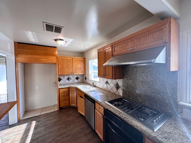 Building Photo - Available Soon!