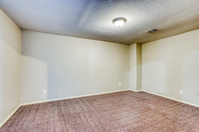 Building Photo - 3106 Thicket Path Way
