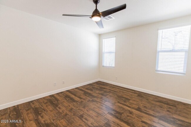 Building Photo - 341 E 14th St