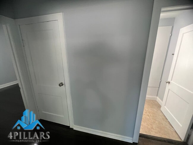 Building Photo - "Charming 3-Bed Home with Partially Finished Basement & Gleaming Hardwood Floors in Hammond - 226...