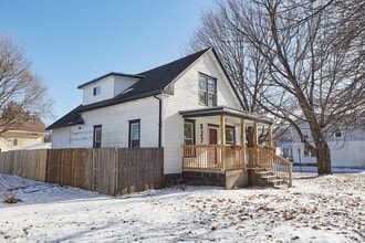 Building Photo - Lincoln