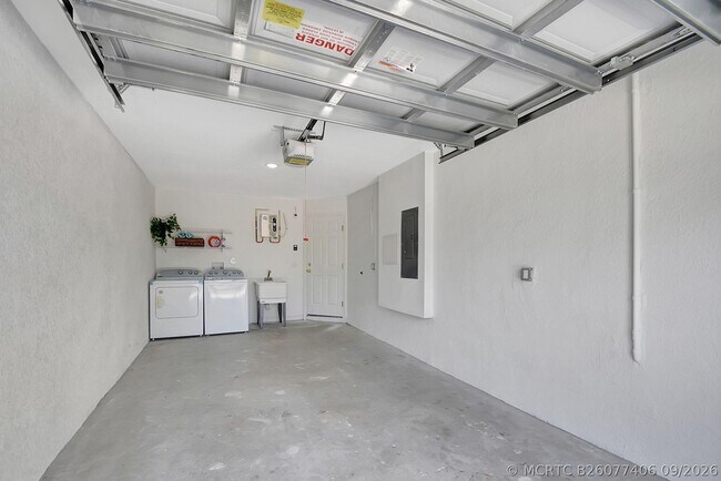 Building Photo - 3868 Patio Ct