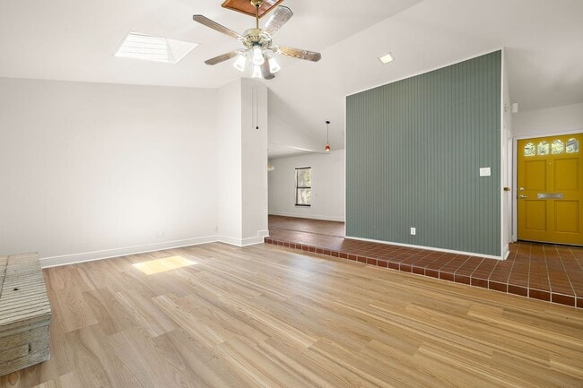Building Photo - 403 Flournoy Dr