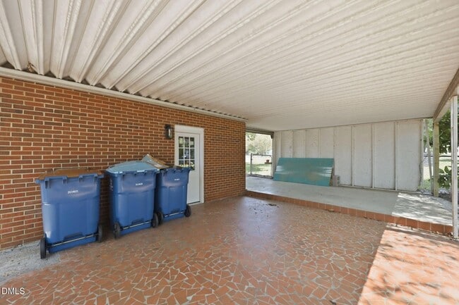 Building Photo - 1305 Erwin Rd
