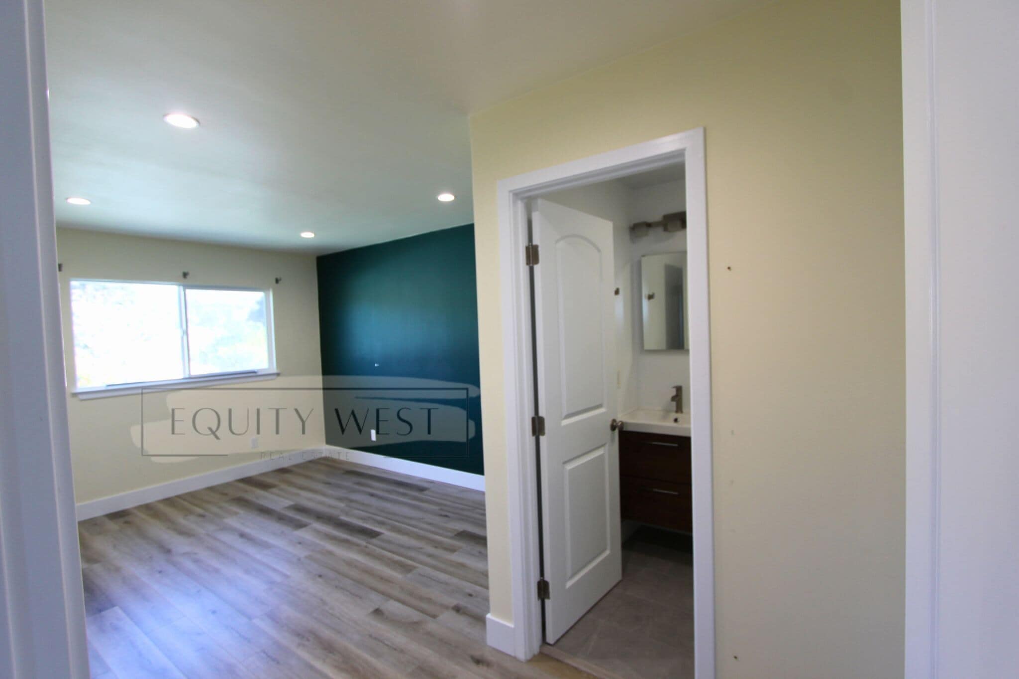 350 master BR - 3506 Suter St