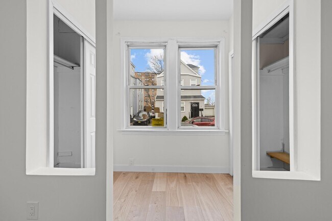 Building Photo - 3 Edison Pl