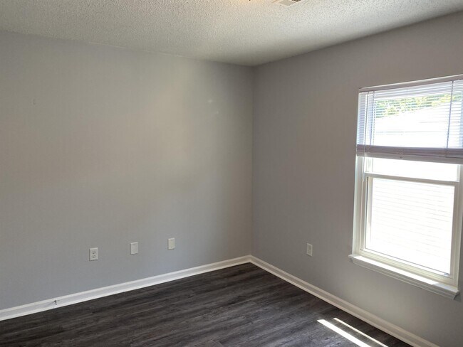 Building Photo - 1251 Sumner Ave