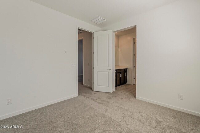 Building Photo - 2434 W Rowel Rd
