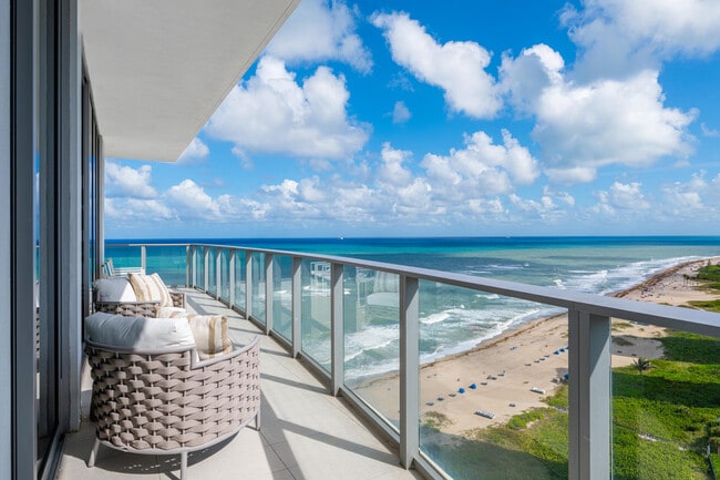 Building Photo - 3100 N Ocean Dr