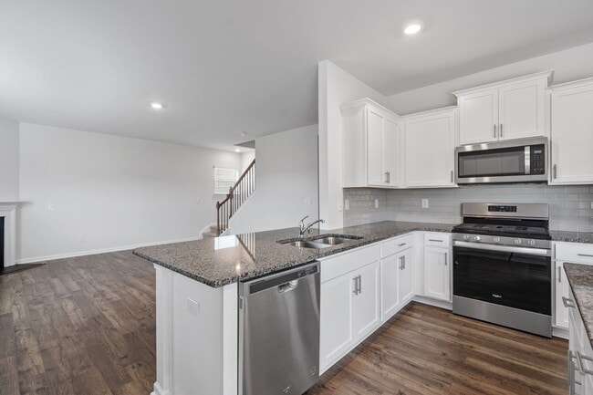 Building Photo - 340 Fenwick Dr
