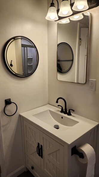 Building Photo - 650 E Foothill Blvd