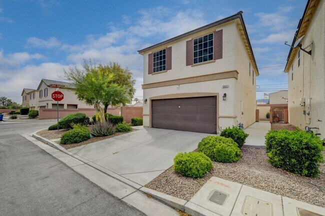 Building Photo - Beautiful 3BR Toscana Home
