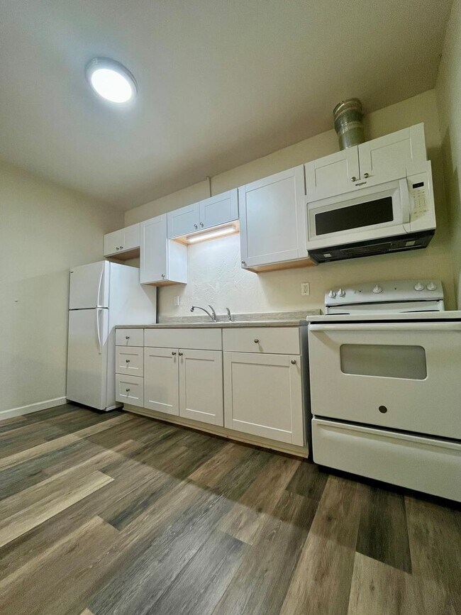 Building Photo - (WWA) 1 bedroom/1 bathroom