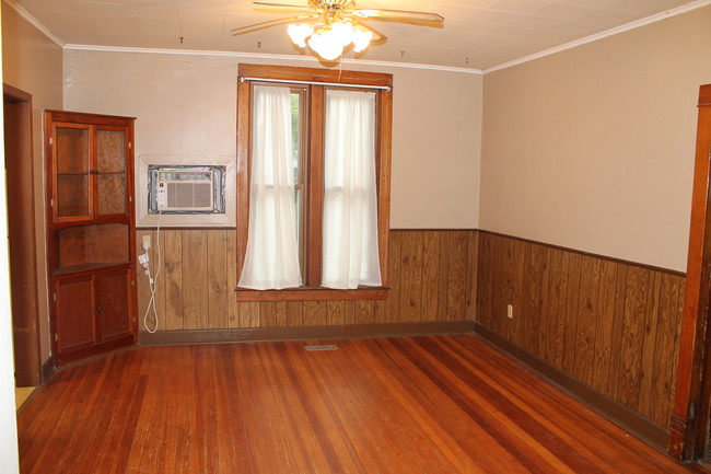 Dining Room - 825 Madison St