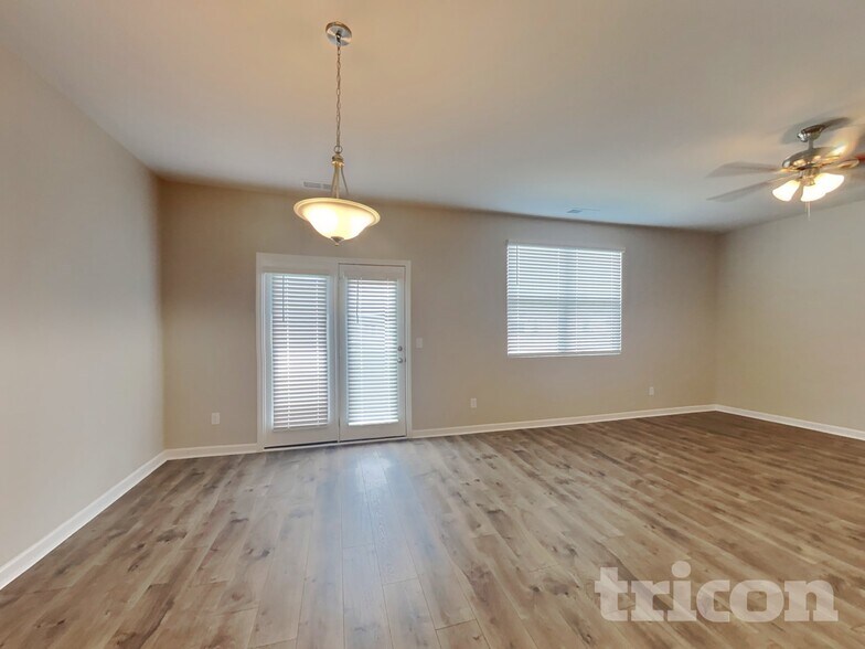 Building Photo - 6941 Sunny Parks Dr
