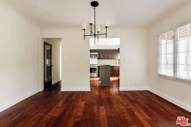 Building Photo - 8561 Rugby Dr