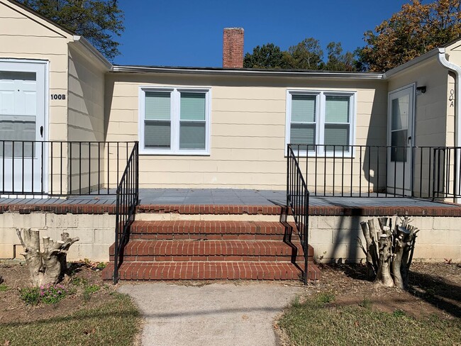 Building Photo - Clarksville Duplexes