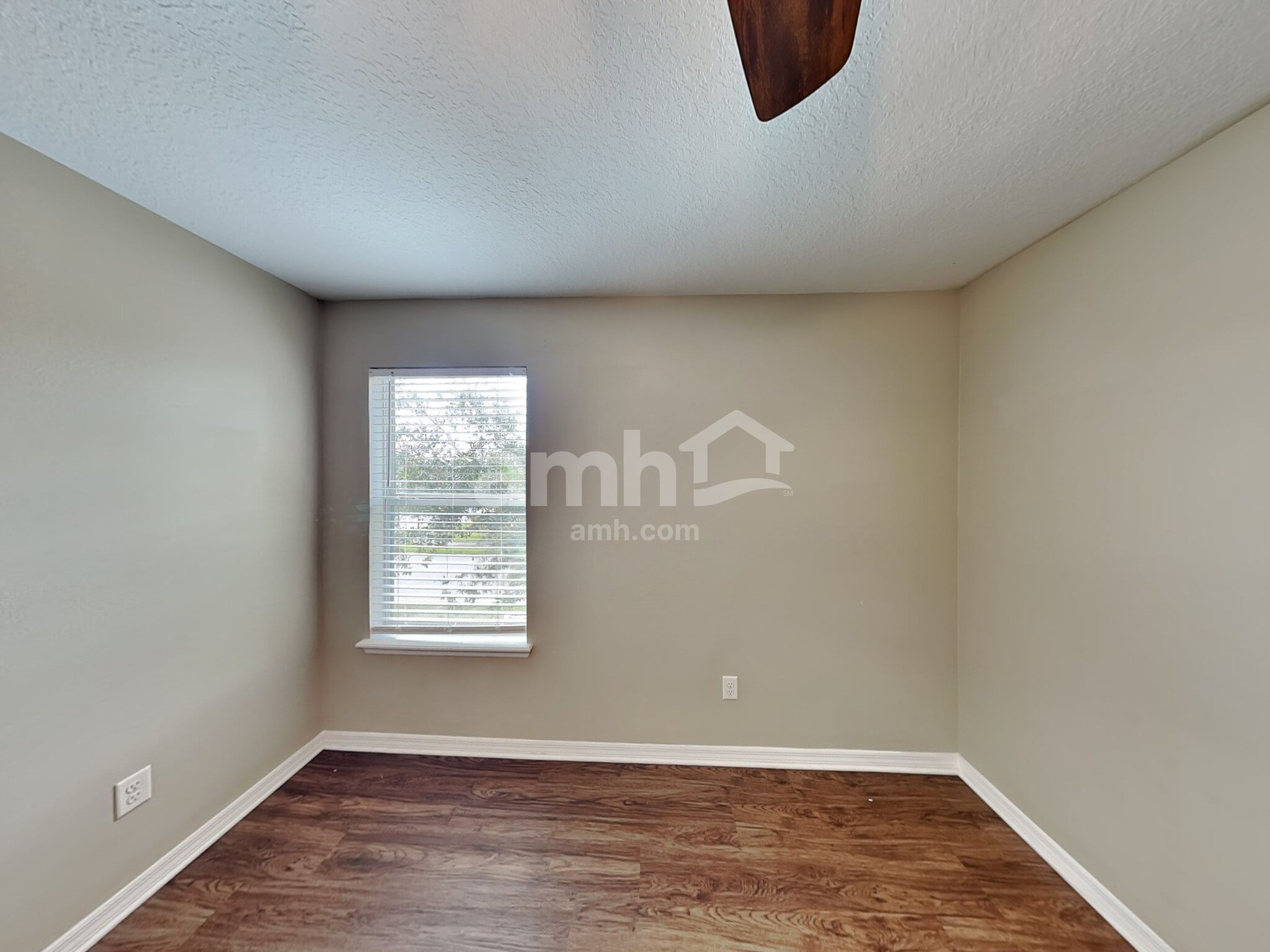 Building Photo - 5654 Aaron Ct