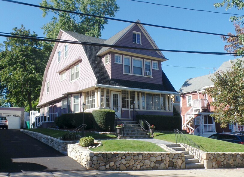 Building Photo - 34 Capen St