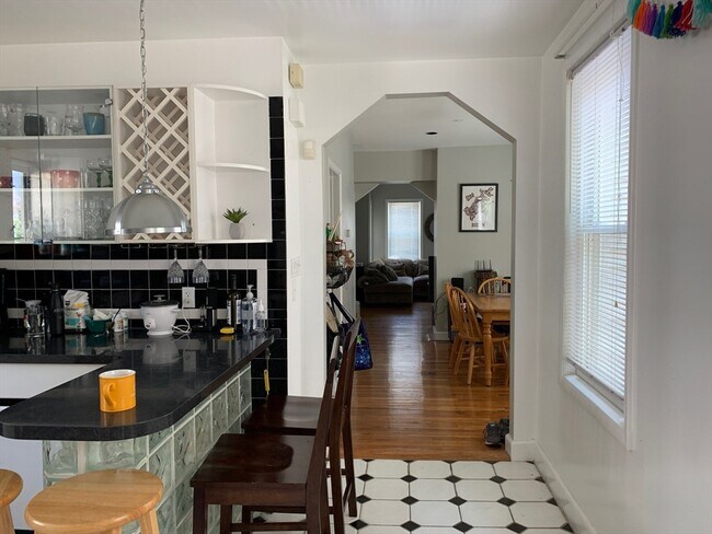 Building Photo - 13 Dodge St