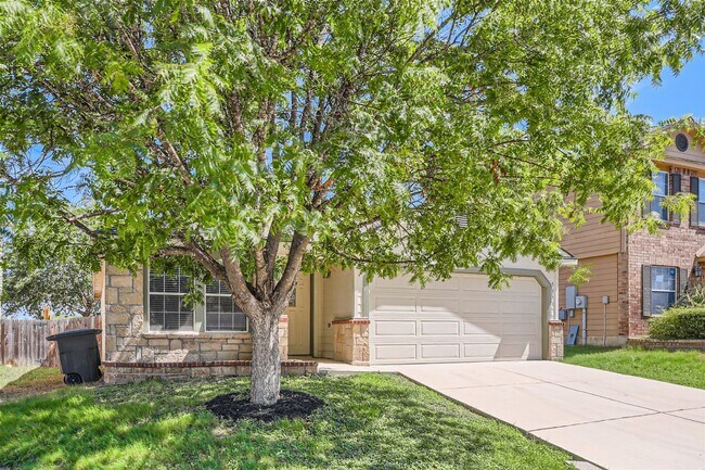 Building Photo - Move in ready!!  3 bedroom plus office!!