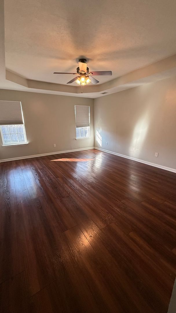 Building Photo - 1500 Cedar Hill Trail