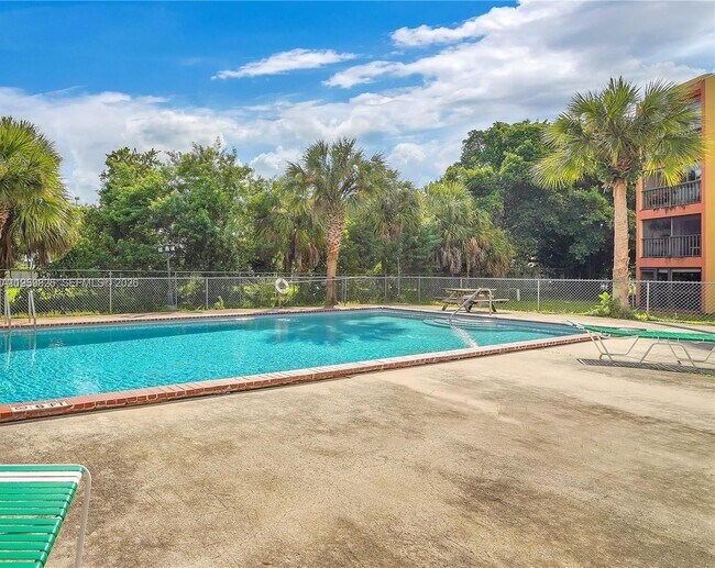 Building Photo - 9455 W Flagler St